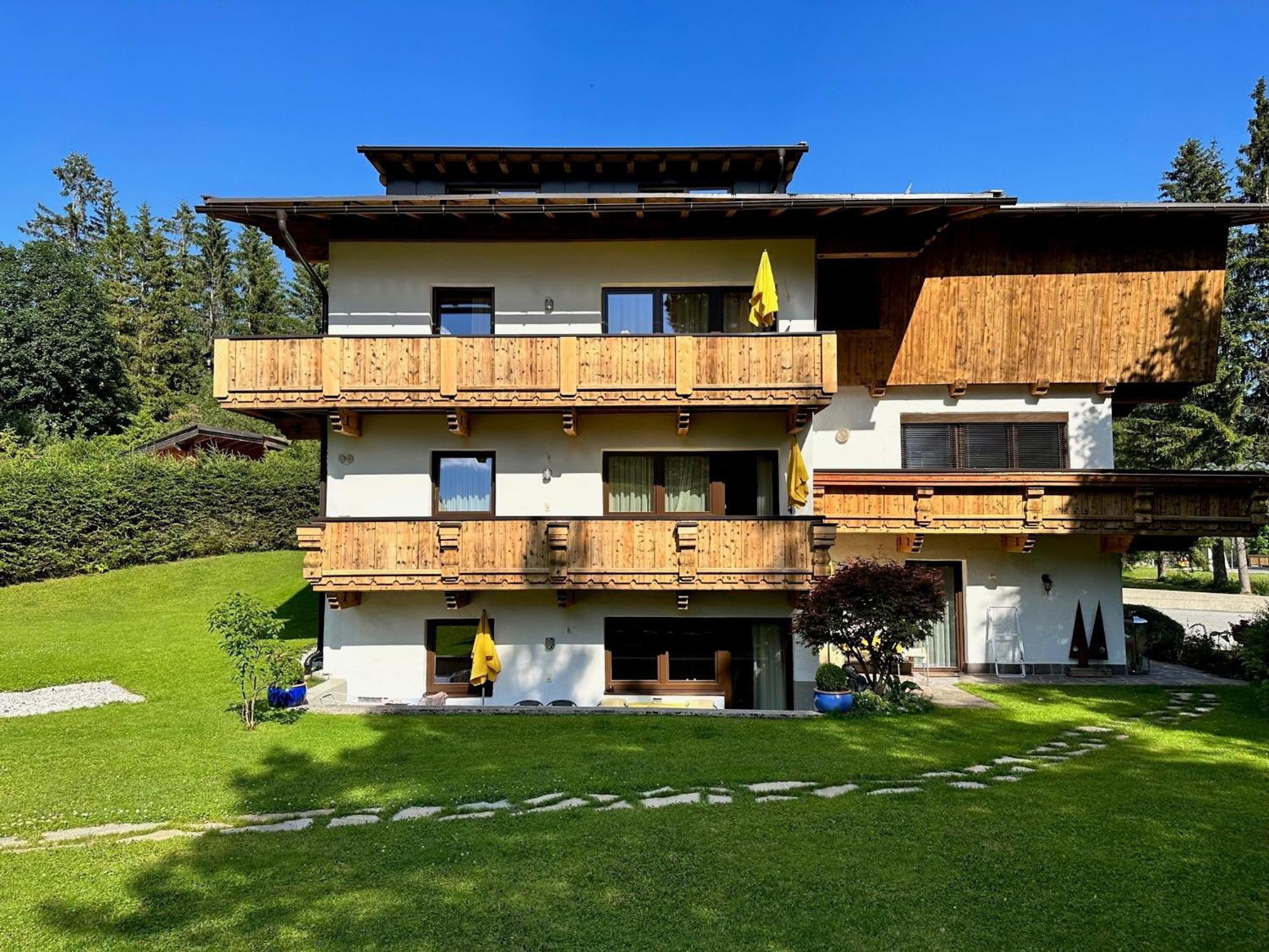 ロイタシュW3 Haus Ganghoferアパートメント エクステリア 写真