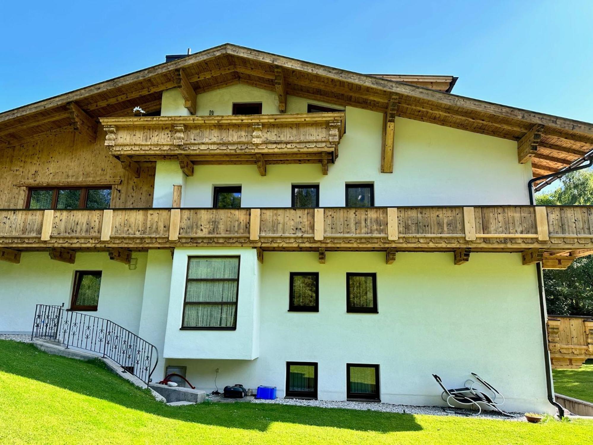 ロイタシュW3 Haus Ganghoferアパートメント エクステリア 写真